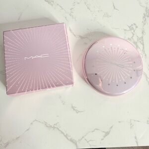 MAC Cosmetics Extra Dimension Skinfinish in Let it Glow